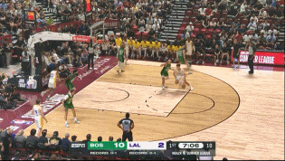 颗粒无收!布朗尼半场3中0一分未得&抢到2篮板 正负值-21