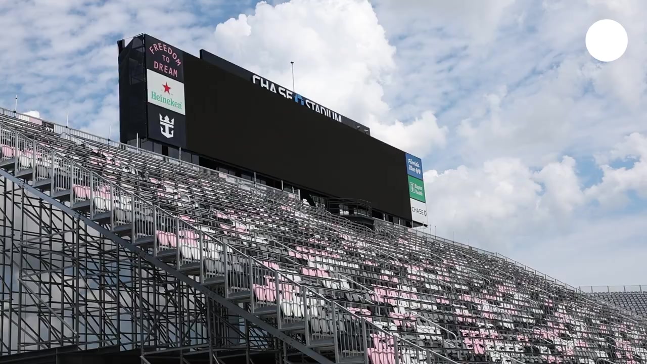 致敬46冠历史第一!马卡在迈阿密主场做好准备,明日为梅西颁奖!