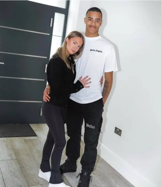 太阳报:经历家暴门事件后 格林伍德将与女友迎来第二个孩子