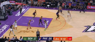 开启新篇章！李月汝顺下接球轻松上篮得手 拿到自己风暴队首分